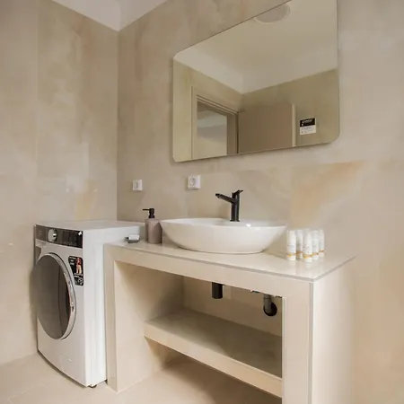 Apartment E&m